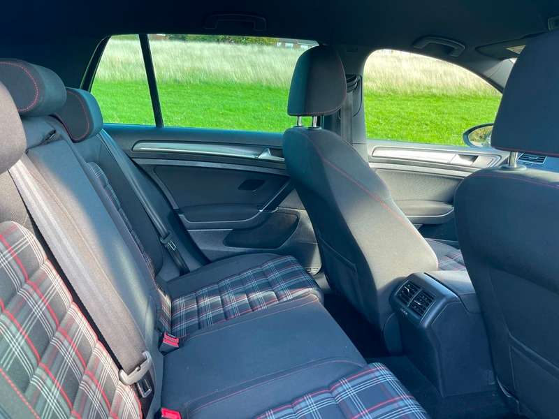 2018 VOLKSWAGEN GOLF 2018 VOLKSWAGEN GOLF