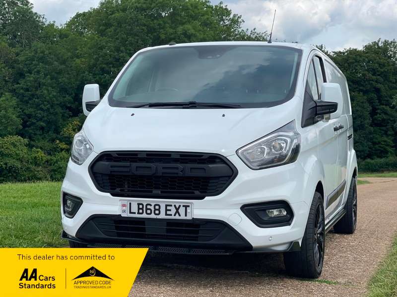 A 2019 FORD TRANSIT CUSTOM 300 TREND P/V L2 H1 A 2019 FORD TRANSIT CUSTOM 300 TREND P/V L2 H1