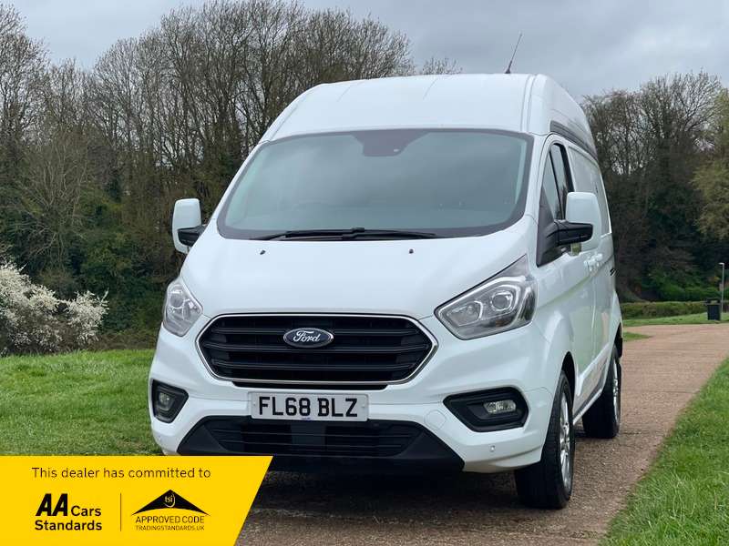 A 2018 FORD TRANSIT CUSTOM 300 LIMITED P/V L1 H2 A 2018 FORD TRANSIT CUSTOM 300 LIMITED P/V L1 H2