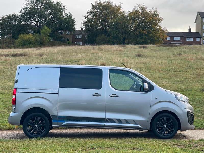 A 2020 PEUGEOT EXPERT BLUEHDI SPORT L1 A 2020 PEUGEOT EXPERT BLUEHDI SPORT L1