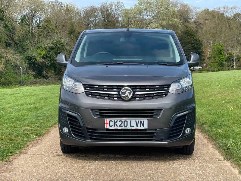 A 2020 VAUXHALL VIVARO L1H1 3100 SPORTIVE S/S DCB A 2020 VAUXHALL VIVARO L1H1 3100 SPORTIVE S/S DCB