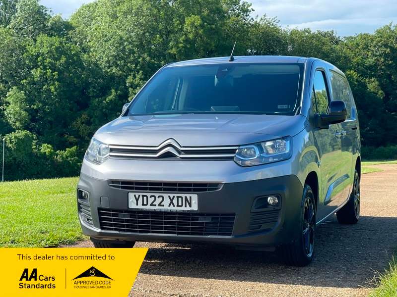 A 2022 CITROEN BERLINGO 950 DRIVER PRO XL BLUEHDI A 2022 CITROEN BERLINGO 950 DRIVER PRO XL BLUEHDI