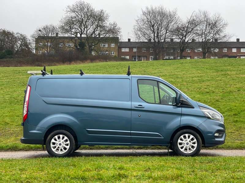 A 2019 FORD TRANSIT CUSTOM 280 LIMITED P/V L1 H1 A 2019 FORD TRANSIT CUSTOM 280 LIMITED P/V L1 H1