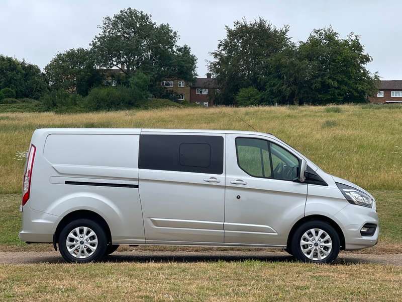 A 2019 FORD TRANSIT CUSTOM 320 LIMITED DCIV L2 H1 A 2019 FORD TRANSIT CUSTOM 320 LIMITED DCIV L2 H1
