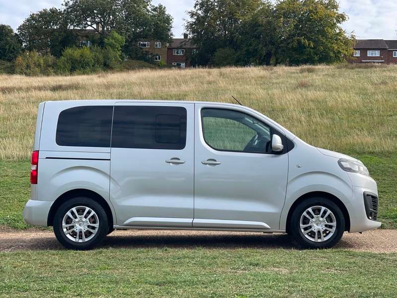 A 2017 CITROEN SPACETOURER BLUEHDI BUSINESS XS S/S A 2017 CITROEN SPACETOURER BLUEHDI BUSINESS XS S/S