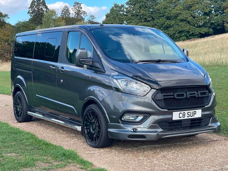 A 2019 FORD TOURNEO CUSTOM 310 TITANIUM A 2019 FORD TOURNEO CUSTOM 310 TITANIUM