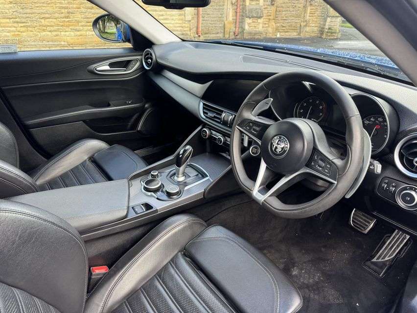 2017 ALFA ROMEO GIULIA 2017 ALFA ROMEO GIULIA