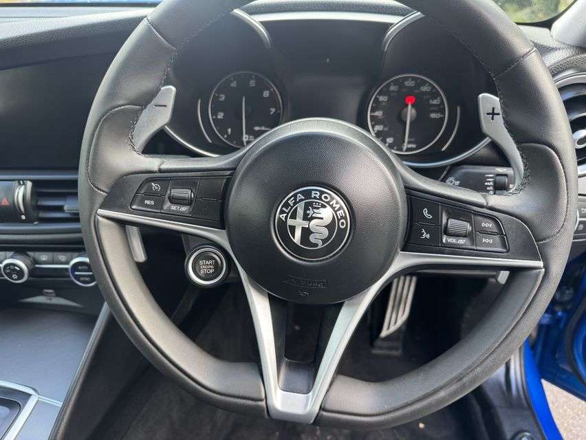 2017 ALFA ROMEO GIULIA 2017 ALFA ROMEO GIULIA