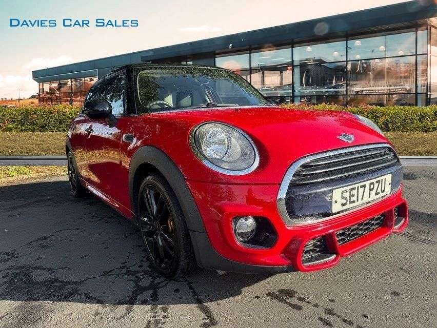 Check out this Mini Hatch 2017 Petrol Manual