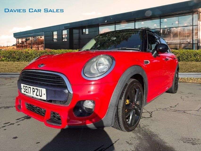 A 2017 MINI HATCH 1.5 Cooper Hatchback 5dr Petrol Manual Euro 6 (s/s) (136 ps) A 2017 MINI HATCH 1.5 Cooper Hatchback 5dr Petrol Manual Euro 6 (s/s) (136 ps)