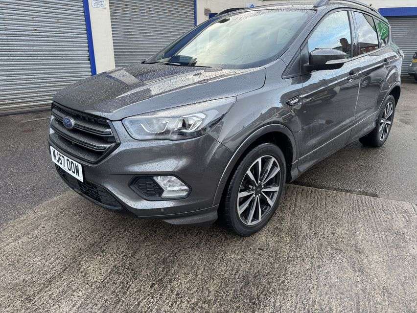 A 2017 FORD KUGA 1.5 TDCi ST-Line SUV 5dr Diesel Manual Euro 6 (s/s) (120 ps) A 2017 FORD KUGA 1.5 TDCi ST-Line SUV 5dr Diesel Manual Euro 6 (s/s) (120 ps)