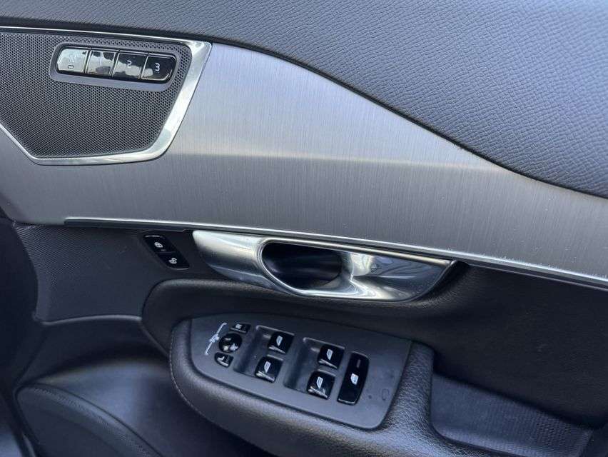 2020 VOLVO XC90 2020 VOLVO XC90