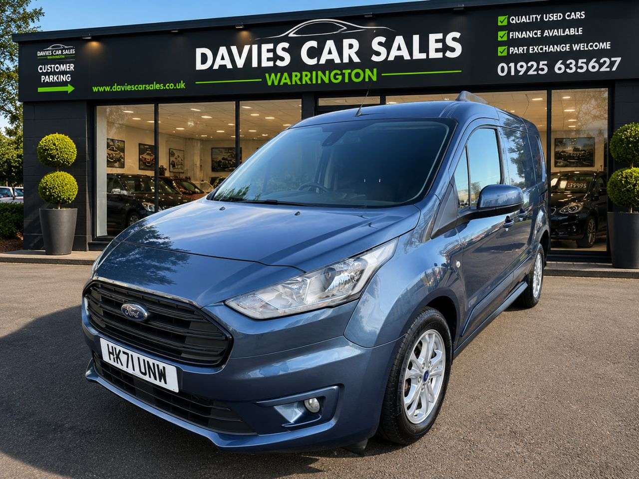 A 2021 FORD TRANSIT CONNECT 1.5 200 EcoBlue Limited Panel Van 5dr Diesel Manual L1 Euro 6 (s/s) (120 ps A 2021 FORD TRANSIT CONNECT 1.5 200 EcoBlue Limited Panel Van 5dr Diesel Manual L1 Euro 6 (s/s) (120 ps