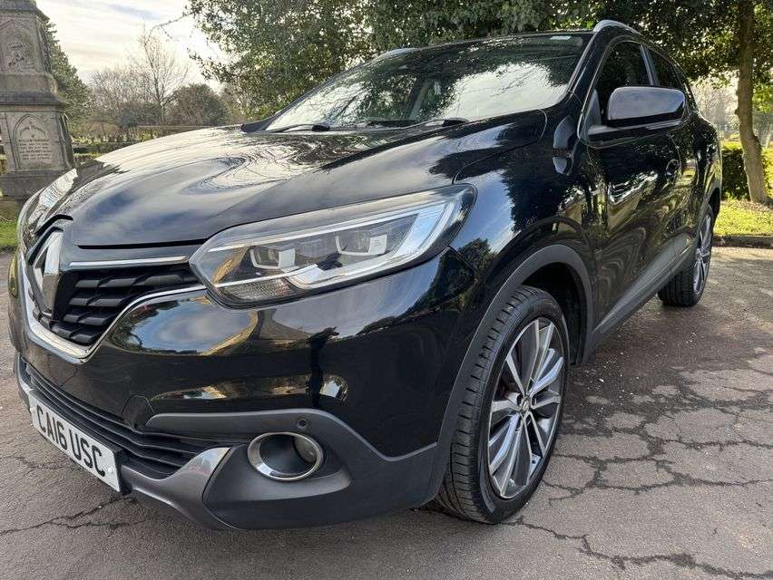 A 2016 RENAULT KADJAR 1.5 dCi Signature Nav SUV 5dr Diesel EDC Euro 6 (s/s) (110 ps) A 2016 RENAULT KADJAR 1.5 dCi Signature Nav SUV 5dr Diesel EDC Euro 6 (s/s) (110 ps)
