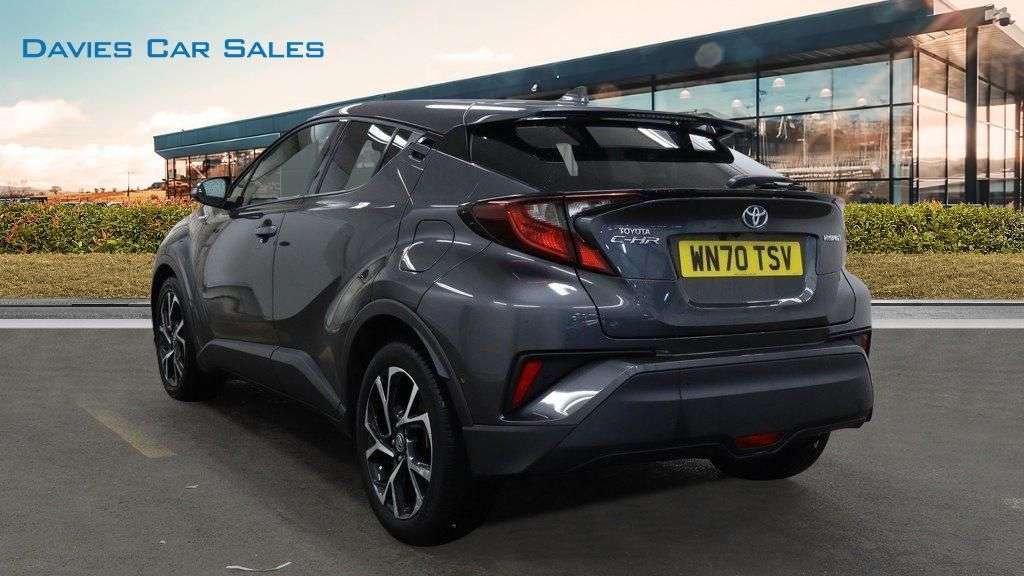 A 2020 TOYOTA C-HR 1.8 VVT-h Design SUV 5dr Petrol Hybrid CVT Euro 6 (s/s) (122 ps) A 2020 TOYOTA C-HR 1.8 VVT-h Design SUV 5dr Petrol Hybrid CVT Euro 6 (s/s) (122 ps)