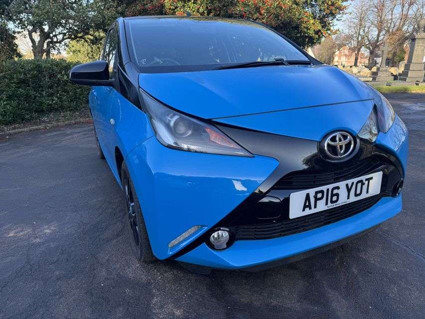 A 2016 TOYOTA AYGO 1.0 VVT-i x-cite Hatchback 5dr Petrol x-shift Euro 6 (68 ps) A 2016 TOYOTA AYGO 1.0 VVT-i x-cite Hatchback 5dr Petrol x-shift Euro 6 (68 ps)