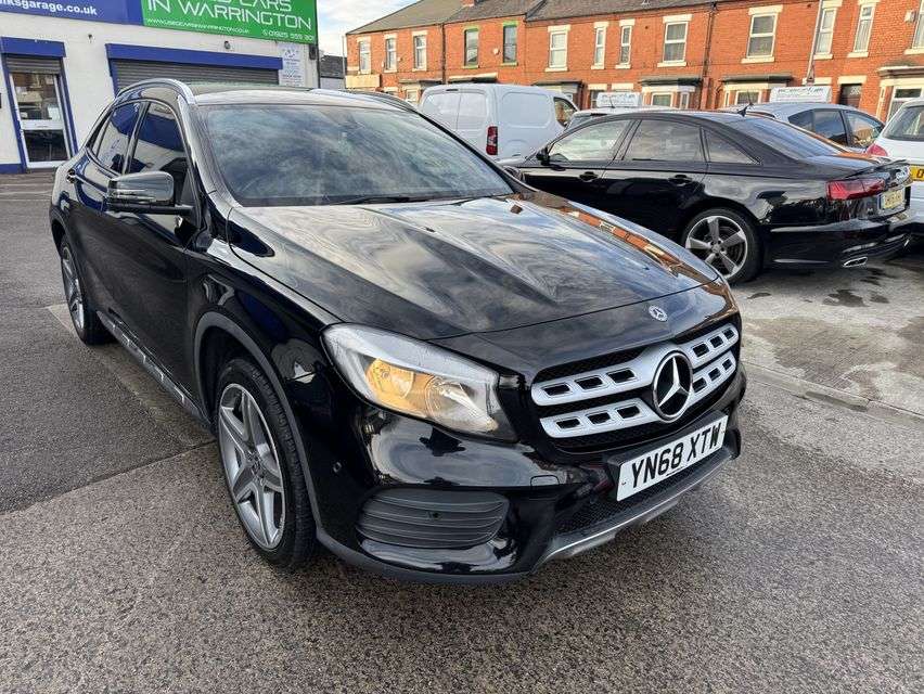A 2018 MERCEDES-BENZ 180 1.6 GLA200 AMG Line (Executive) SUV 5dr Petrol 7G-DCT Euro 6 (s/s) (156 ps) A 2018 MERCEDES-BENZ 180 1.6 GLA200 AMG Line (Executive) SUV 5dr Petrol 7G-DCT Euro 6 (s/s) (156 ps)