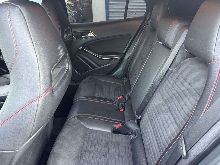 2018 MERCEDES-BENZ 180 2018 MERCEDES-BENZ 180