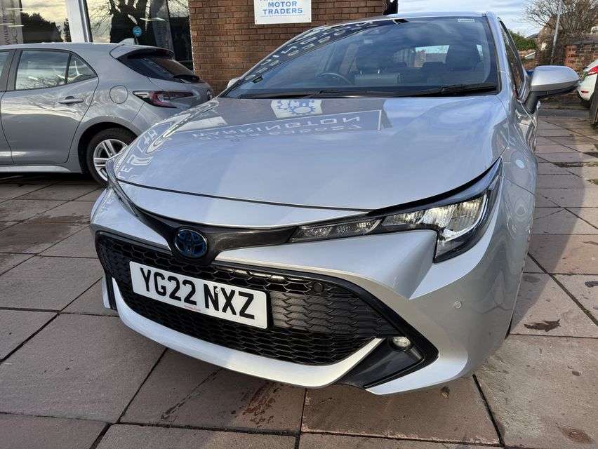 A 2022 TOYOTA COROLLA 1.8 VVT-h GPF Icon Tech Hatchback 5dr Petrol Hybrid CVT Euro 6 (s/s) (122 p A 2022 TOYOTA COROLLA 1.8 VVT-h GPF Icon Tech Hatchback 5dr Petrol Hybrid CVT Euro 6 (s/s) (122 p