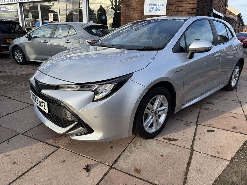 A 2022 TOYOTA COROLLA 1.8 VVT-h GPF Icon Tech Hatchback 5dr Petrol Hybrid CVT Euro 6 (s/s) (122 p A 2022 TOYOTA COROLLA 1.8 VVT-h GPF Icon Tech Hatchback 5dr Petrol Hybrid CVT Euro 6 (s/s) (122 p