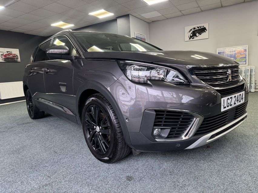 A 2018 PEUGEOT 5008 1.5 BlueHDi Allure SUV 5dr Diesel Manual Euro 6 (s/s) (130 ps) A 2018 PEUGEOT 5008 1.5 BlueHDi Allure SUV 5dr Diesel Manual Euro 6 (s/s) (130 ps)