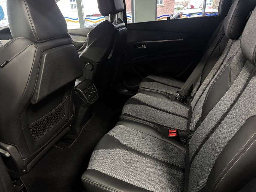 2018 PEUGEOT 5008 2018 PEUGEOT 5008