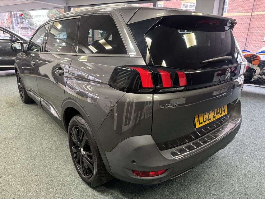 2018 PEUGEOT 5008 2018 PEUGEOT 5008