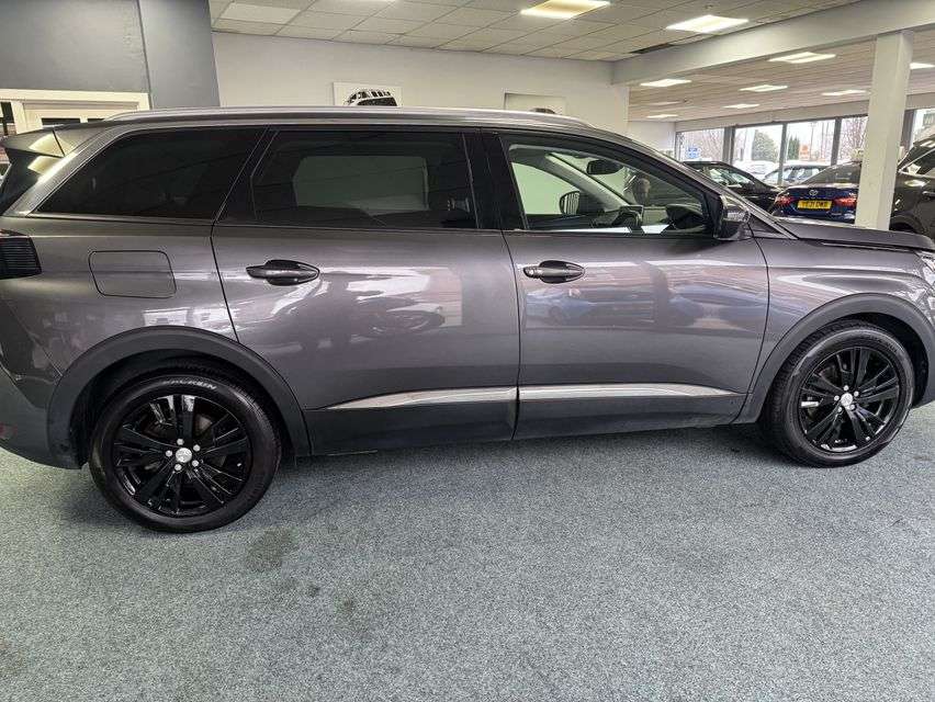 2018 PEUGEOT 5008 2018 PEUGEOT 5008