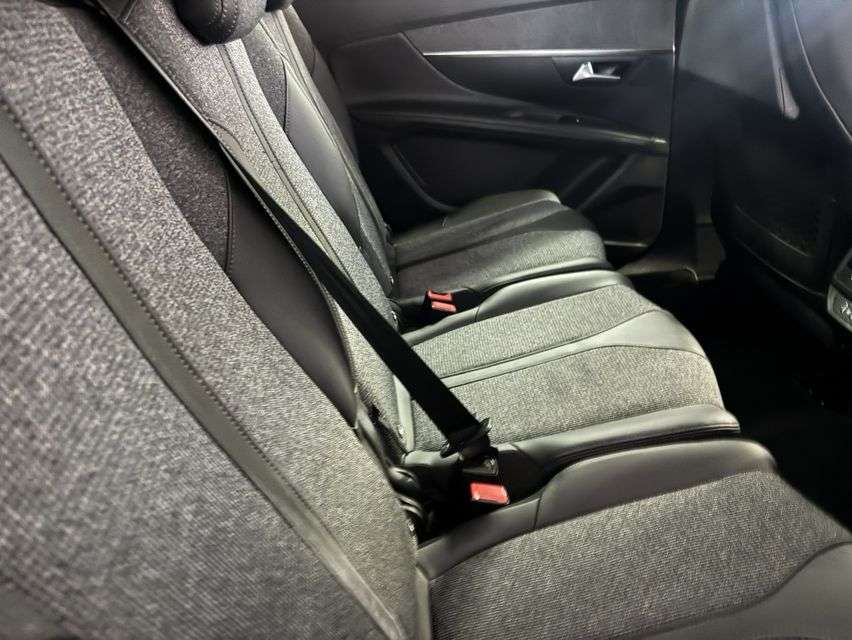 2018 PEUGEOT 5008 2018 PEUGEOT 5008