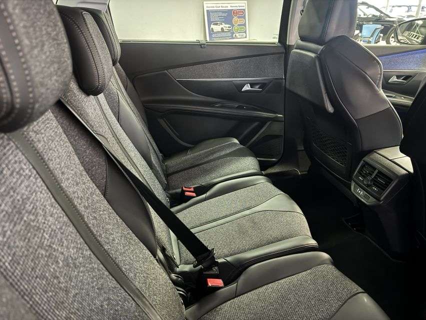 2018 PEUGEOT 5008 2018 PEUGEOT 5008