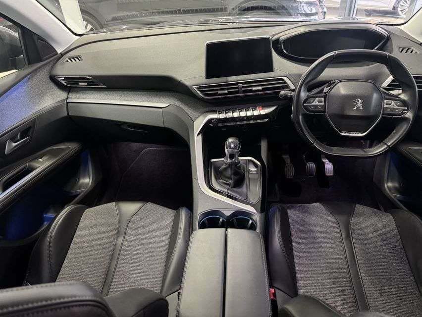 2018 PEUGEOT 5008 2018 PEUGEOT 5008