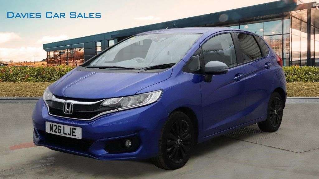A 2018 HONDA JAZZ 1.3 i-VTEC EX Hatchback 5dr Petrol CVT Euro 6 (s/s) (102 ps) A 2018 HONDA JAZZ 1.3 i-VTEC EX Hatchback 5dr Petrol CVT Euro 6 (s/s) (102 ps)