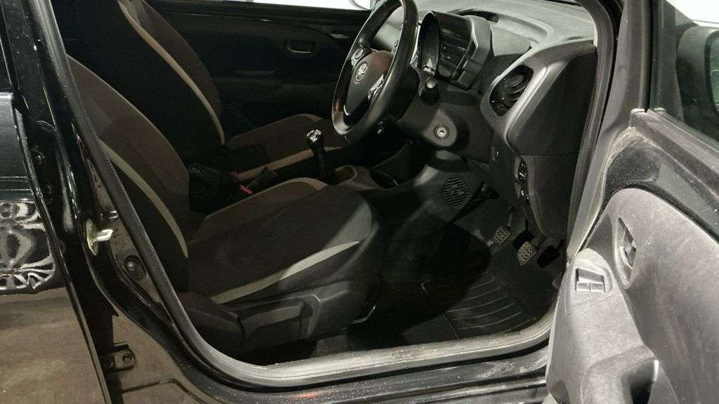 2021 TOYOTA AYGO 2021 TOYOTA AYGO