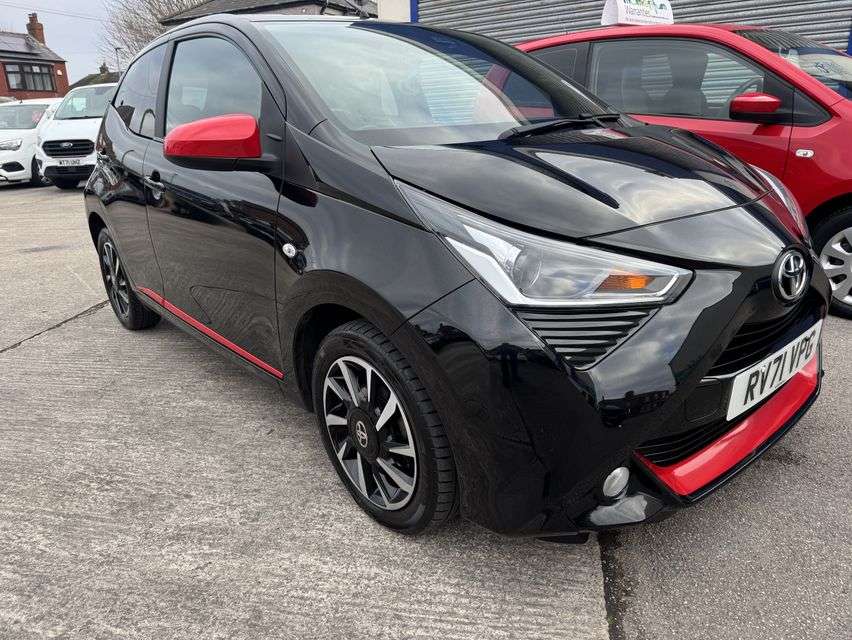 A 2021 TOYOTA AYGO 1.0 VVT-i x-trend Hatchback 5dr Petrol Manual Euro 6 (s/s) (71 ps) A 2021 TOYOTA AYGO 1.0 VVT-i x-trend Hatchback 5dr Petrol Manual Euro 6 (s/s) (71 ps)