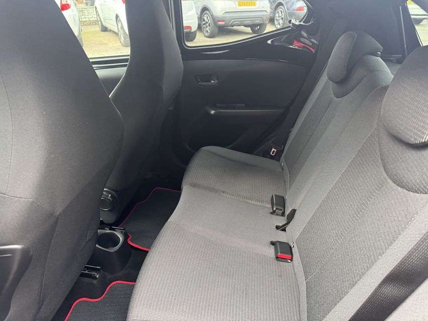 2021 TOYOTA AYGO 2021 TOYOTA AYGO