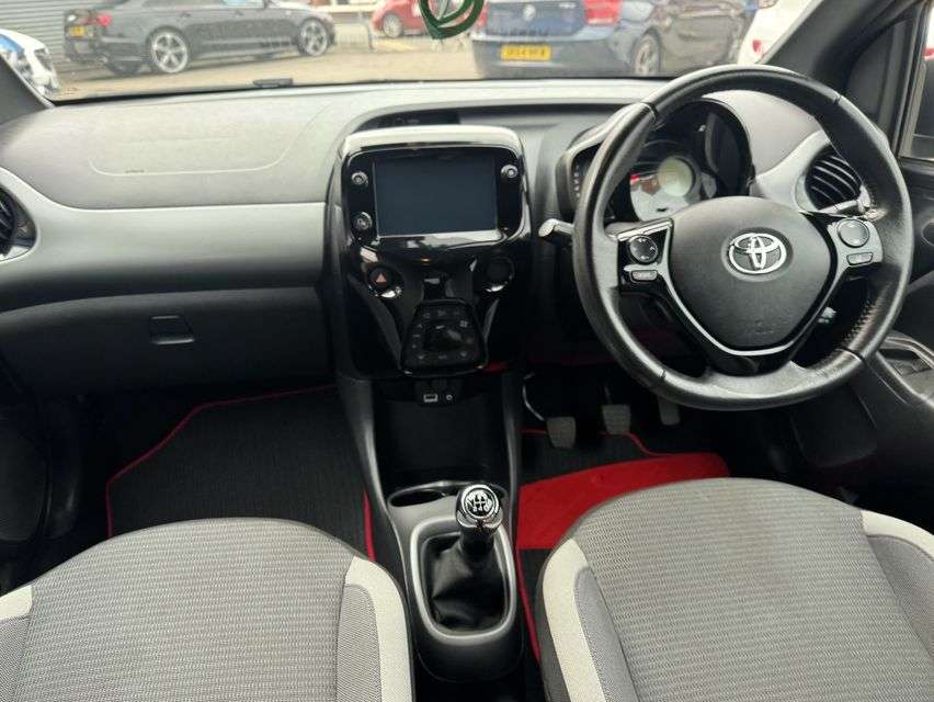 2021 TOYOTA AYGO 2021 TOYOTA AYGO