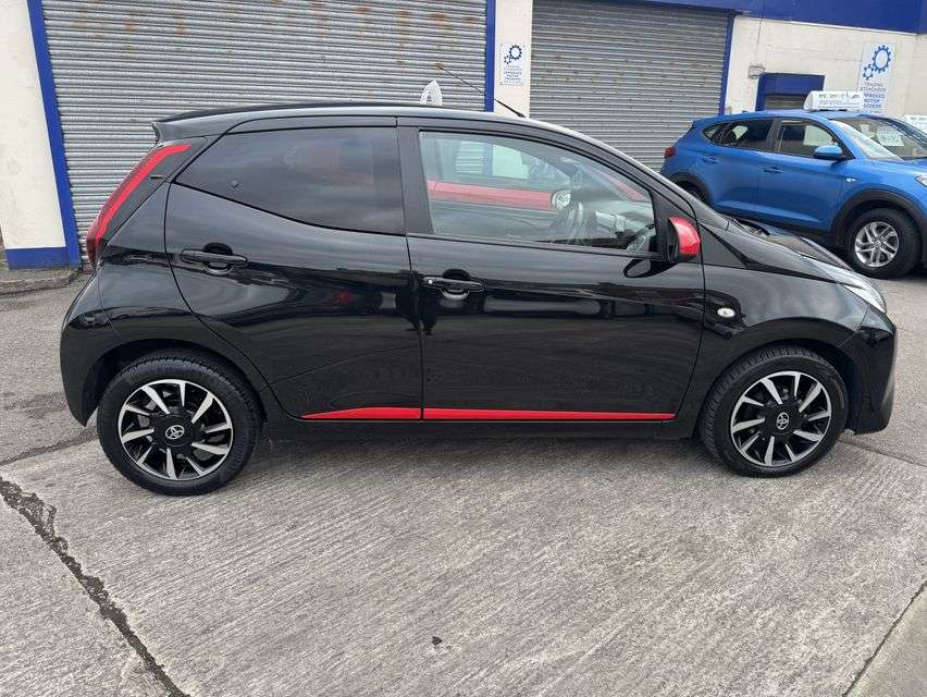 2021 TOYOTA AYGO 2021 TOYOTA AYGO