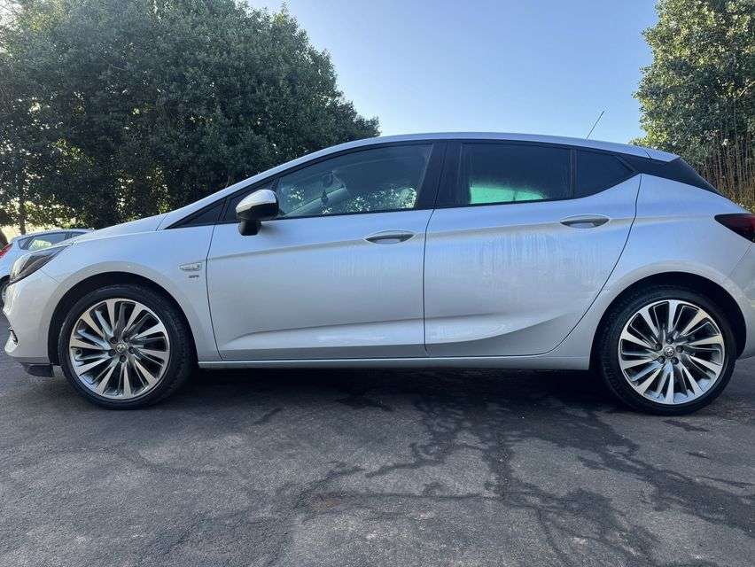 A 2020 VAUXHALL ASTRA 1.2 Turbo SRi VX Line Nav Hatchback 5dr Petrol Manual Euro 6 (s/s) (145 ps) A 2020 VAUXHALL ASTRA 1.2 Turbo SRi VX Line Nav Hatchback 5dr Petrol Manual Euro 6 (s/s) (145 ps)