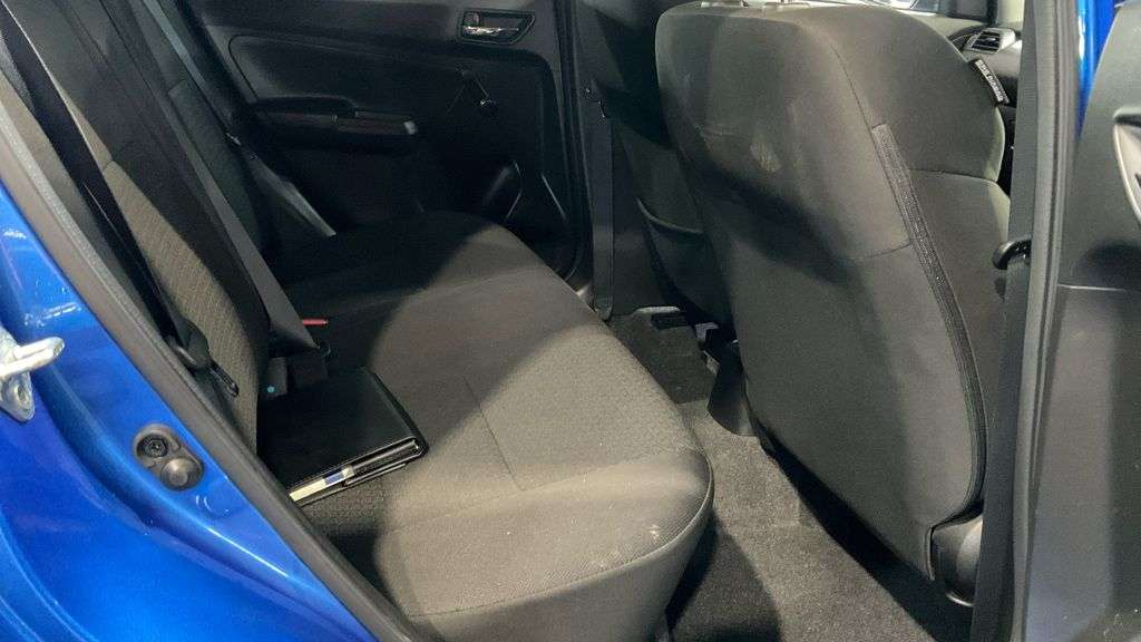 2021 SUZUKI SWIFT 2021 SUZUKI SWIFT