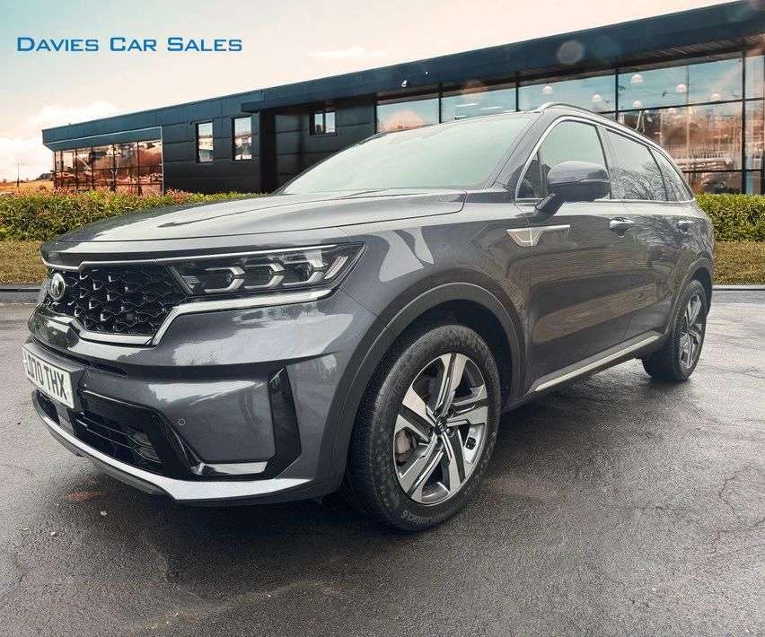 A 2020 KIA SORENTO 1.6 h T-GDi 4 SUV 5dr Petrol Hybrid Auto AWD Euro 6 (s/s) (226 bhp) A 2020 KIA SORENTO 1.6 h T-GDi 4 SUV 5dr Petrol Hybrid Auto AWD Euro 6 (s/s) (226 bhp)