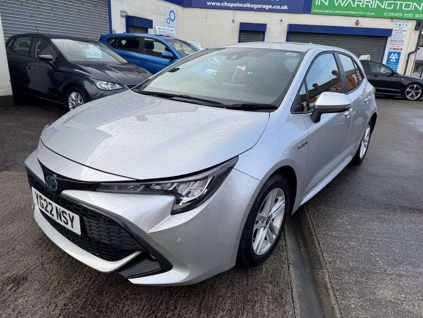 A 2022 TOYOTA COROLLA 1.8 VVT-h GPF Icon Tech Hatchback 5dr Petrol Hybrid CVT Euro 6 (s/s) (122 p A 2022 TOYOTA COROLLA 1.8 VVT-h GPF Icon Tech Hatchback 5dr Petrol Hybrid CVT Euro 6 (s/s) (122 p