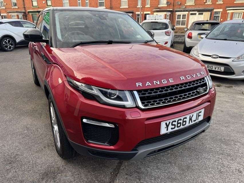 A 2016 LAND ROVER RANGE ROVER EVOQUE 2.0 TD4 SE Tech SUV 5dr Diesel Auto 4WD Euro 6 (s/s) (180 ps) A 2016 LAND ROVER RANGE ROVER EVOQUE 2.0 TD4 SE Tech SUV 5dr Diesel Auto 4WD Euro 6 (s/s) (180 ps)