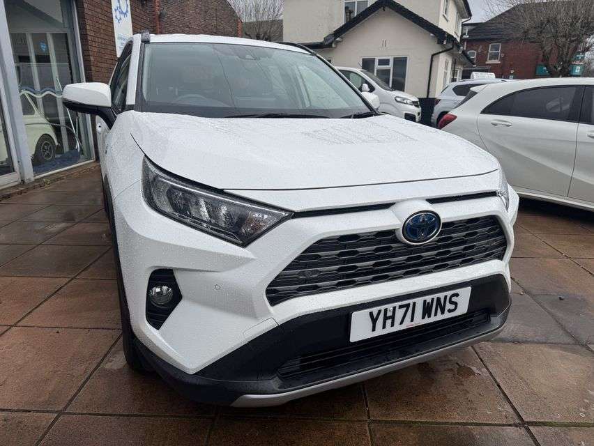 A 2021 TOYOTA RAV4 2.5 VVT-h GPF Design SUV 5dr Petrol Hybrid CVT 4WD Euro 6 (s/s) (222 ps) A 2021 TOYOTA RAV4 2.5 VVT-h GPF Design SUV 5dr Petrol Hybrid CVT 4WD Euro 6 (s/s) (222 ps)