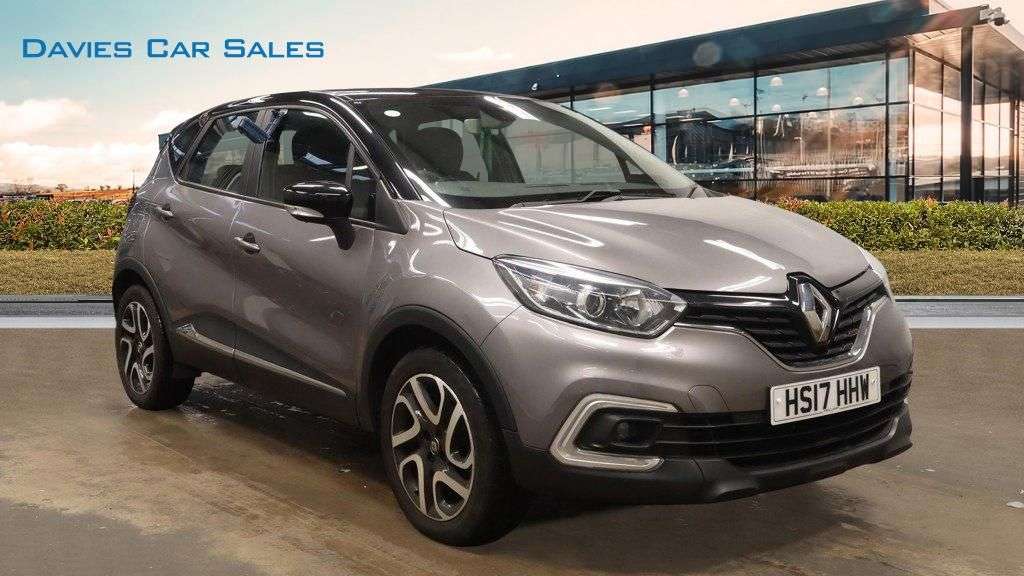 A 2017 RENAULT CAPTUR 0.9 TCe ENERGY Dynamique Nav SUV 5dr Petrol Manual Euro 6 (s/s) (90 ps) A 2017 RENAULT CAPTUR 0.9 TCe ENERGY Dynamique Nav SUV 5dr Petrol Manual Euro 6 (s/s) (90 ps)