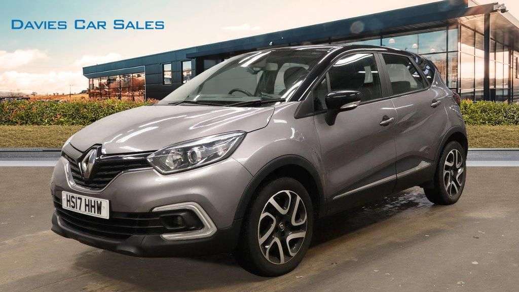 A 2017 RENAULT CAPTUR 0.9 TCe ENERGY Dynamique Nav SUV 5dr Petrol Manual Euro 6 (s/s) (90 ps) A 2017 RENAULT CAPTUR 0.9 TCe ENERGY Dynamique Nav SUV 5dr Petrol Manual Euro 6 (s/s) (90 ps)