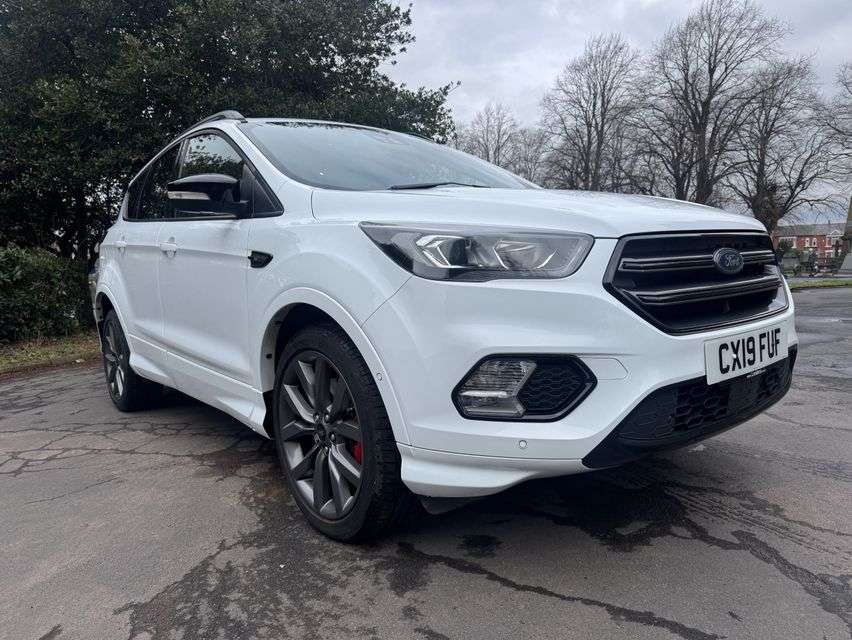 A 2019 FORD KUGA 1.5 TDCi EcoBlue ST-Line Edition SUV 5dr Diesel Manual Euro 6 (s/s) (120 ps A 2019 FORD KUGA 1.5 TDCi EcoBlue ST-Line Edition SUV 5dr Diesel Manual Euro 6 (s/s) (120 ps