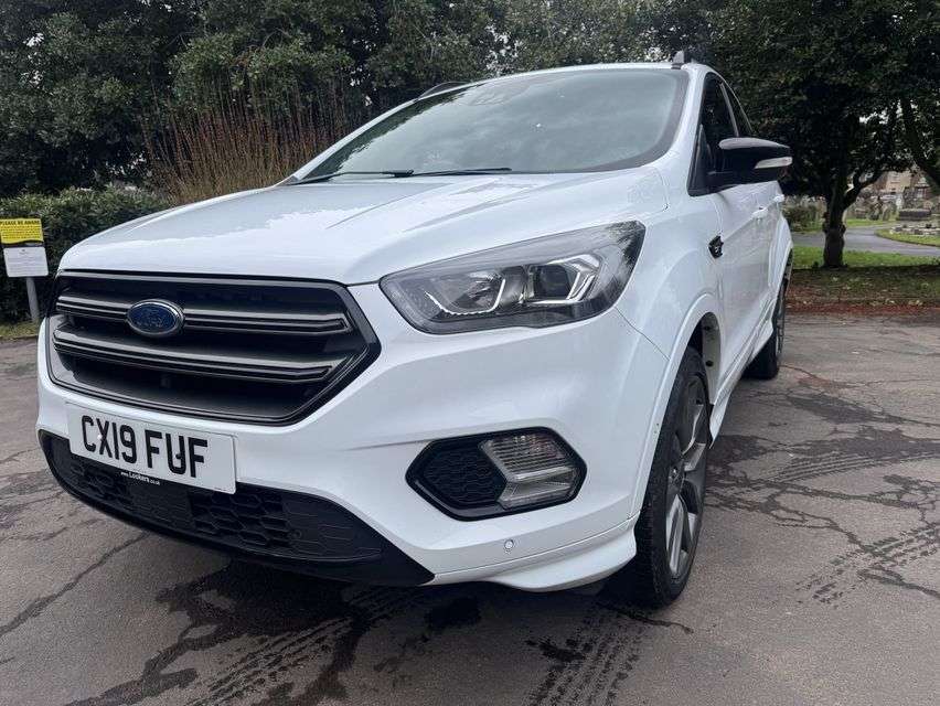 A 2019 FORD KUGA 1.5 TDCi EcoBlue ST-Line Edition SUV 5dr Diesel Manual Euro 6 (s/s) (120 ps A 2019 FORD KUGA 1.5 TDCi EcoBlue ST-Line Edition SUV 5dr Diesel Manual Euro 6 (s/s) (120 ps