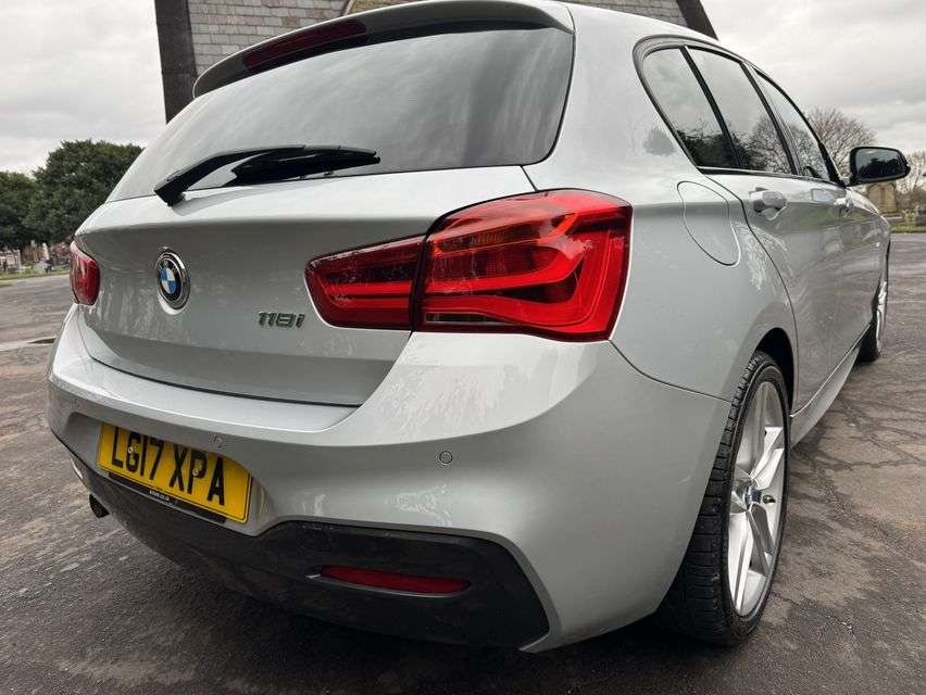 2017 BMW 1 SERIES 2017 BMW 1 SERIES