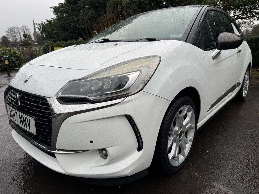 A 2017 DS AUTOMOBILES DS 3 1.6 BlueHDi Ultra Prestige Hatchback 3dr Diesel Manual Euro 6 (s/s) (120 ps A 2017 DS AUTOMOBILES DS 3 1.6 BlueHDi Ultra Prestige Hatchback 3dr Diesel Manual Euro 6 (s/s) (120 ps