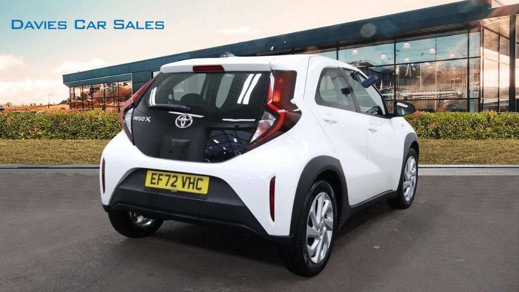 A 2023 TOYOTA AYGO X 1.0 VVT-i Pure Hatchback 5dr Petrol x-shift Euro 6 (s/s) (72 ps) A 2023 TOYOTA AYGO X 1.0 VVT-i Pure Hatchback 5dr Petrol x-shift Euro 6 (s/s) (72 ps)